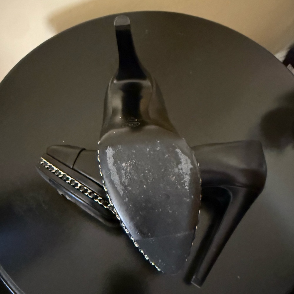 Chanel Black Leather Pump Heeled Shoe with Chain Accent - Picture 5 of 9